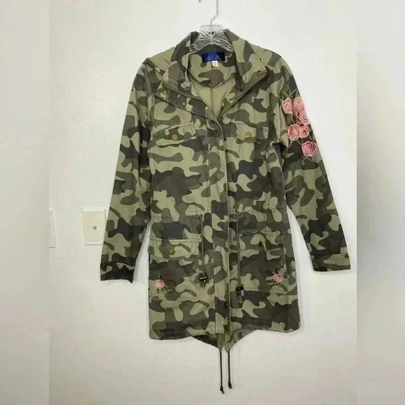 Francesca’s Collections Blue Rain Anorak Camo Embroidered jacket - Picture 2 of 8